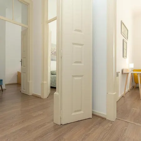 Daire Liberdade 53 By Rent4all
